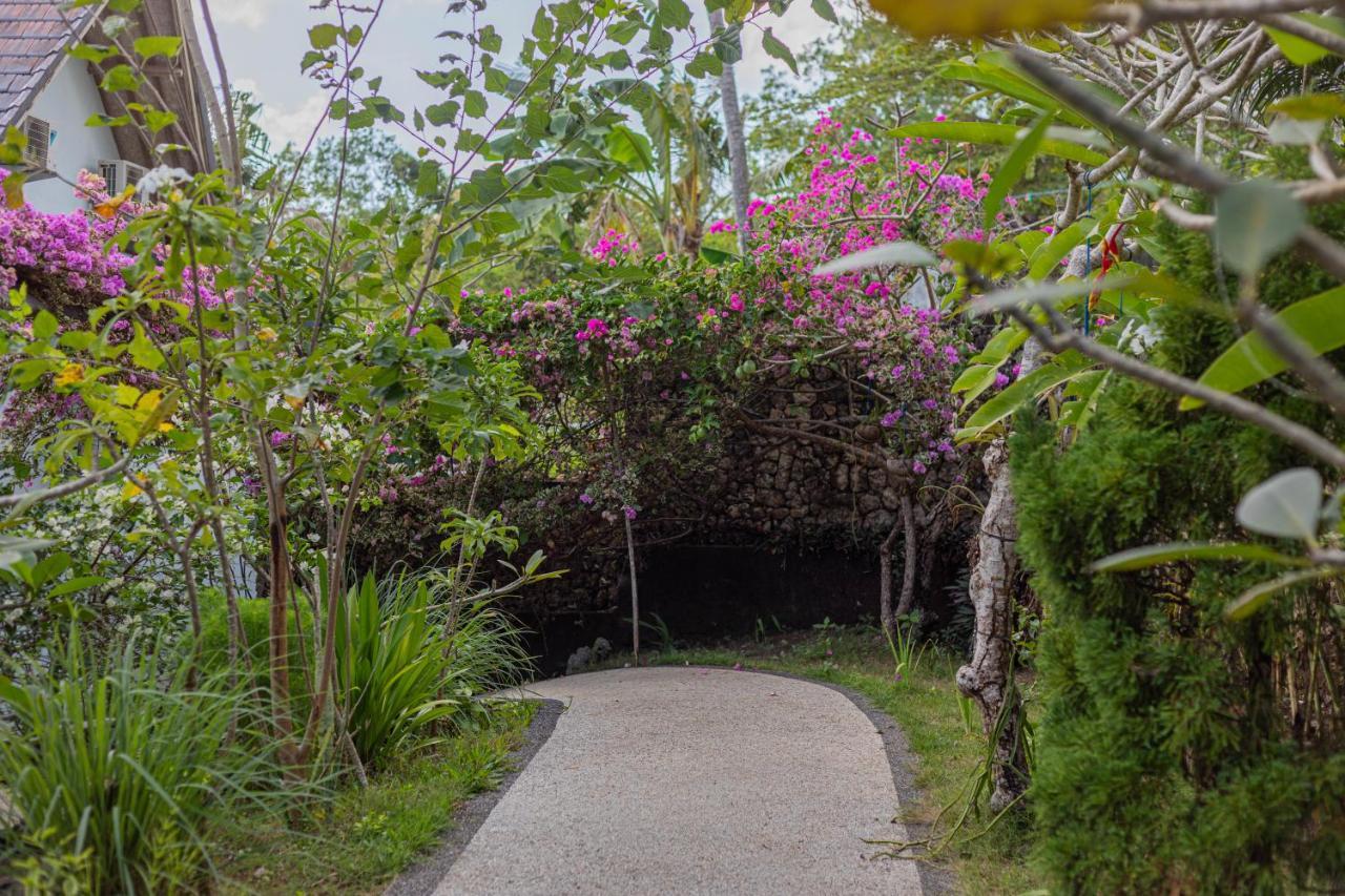 Villa Ume Tenang Nusa Penida Bagian luar foto